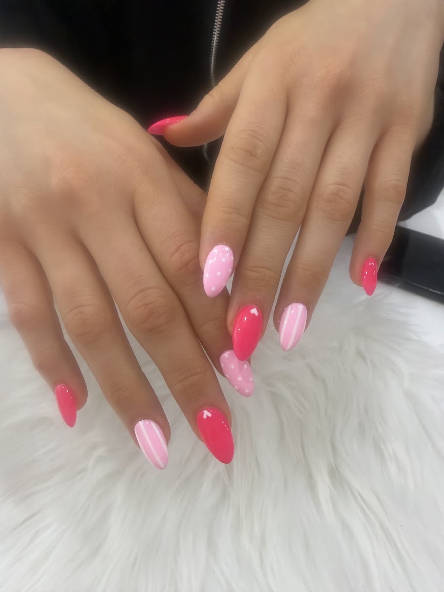 Pink ombre almond nails